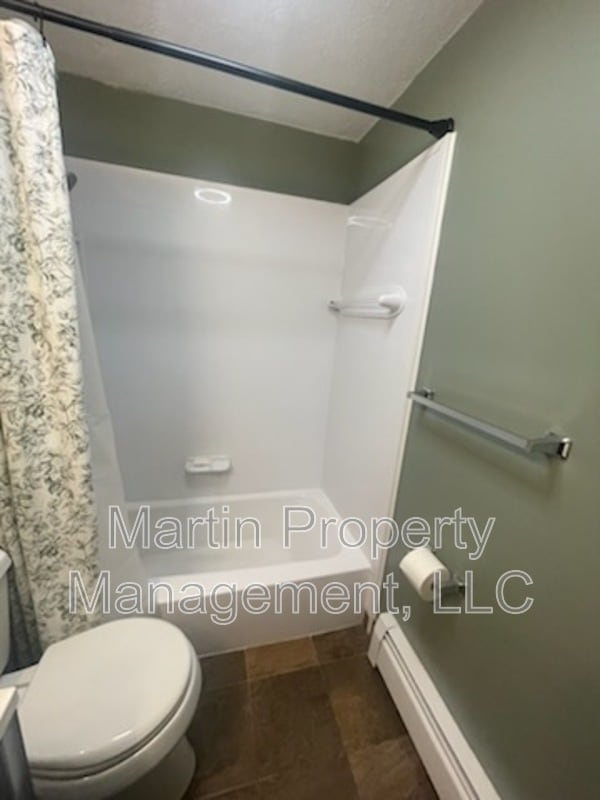 Building Photo - 40 Main St