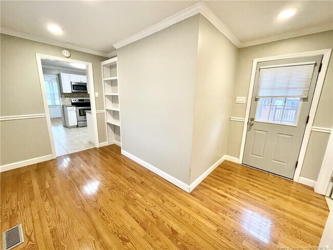 Building Photo - 1430 Pine Valley Loop