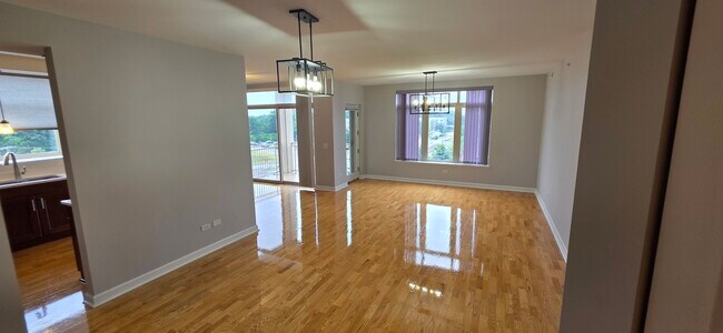 Building Photo - 8440 Callie Ave