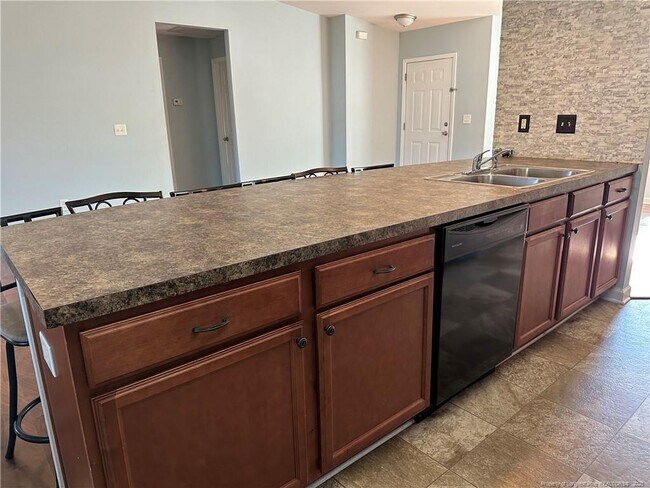 Building Photo - 20 Old English Ln