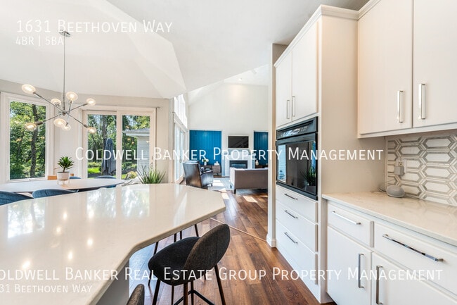 Building Photo - 1631 Beethoven Way