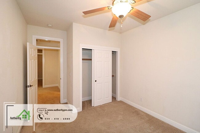 Building Photo - 618 Casa Buena St
