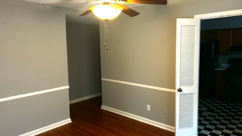 Building Photo - 2549 Glenmary Ave