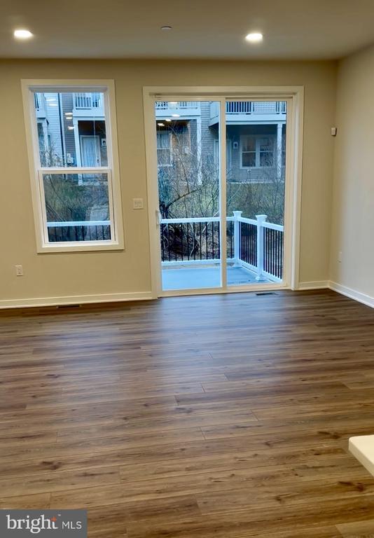 Building Photo - 42 Grayson Ln