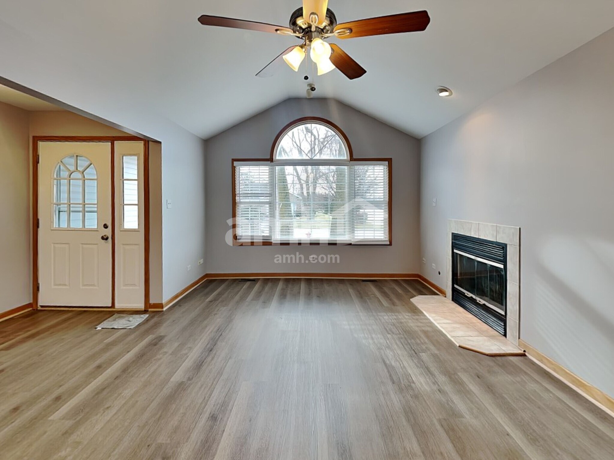 Building Photo - 5154 W Park Ln