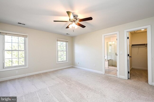 Building Photo - 12700 Dogwood Hills Ln