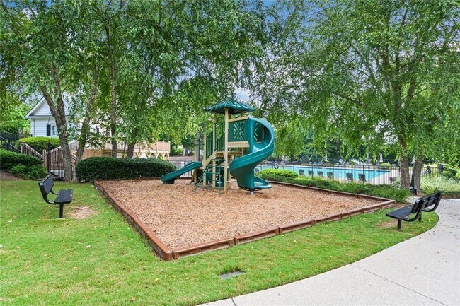 Building Photo - 3020 Serenade Ct