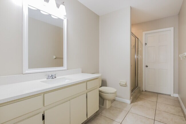Building Photo - 2612 Brianholly Dr