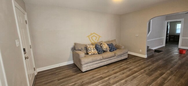 Building Photo - 901-903 Dequincey