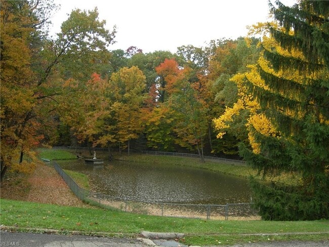 Building Photo - 1160 Broadway Ave