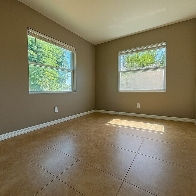 Building Photo - 5440/5444 Eleventh Ave