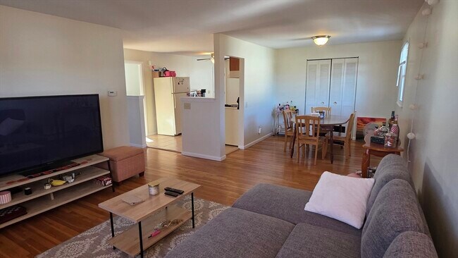 Building Photo - 55 Wedgewood Rd