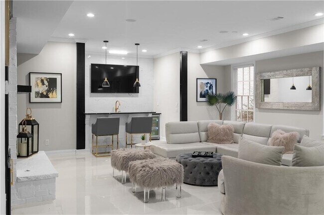 Building Photo - 980 Fenimore Cir