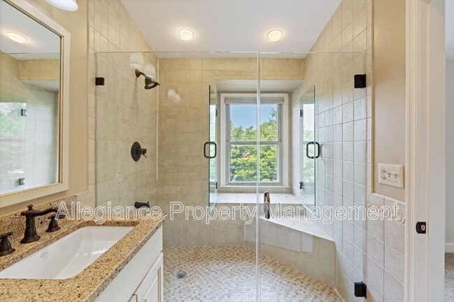 Building Photo - 3915 Green Look Ct