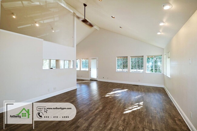 Building Photo - 3747 Sunday Ct