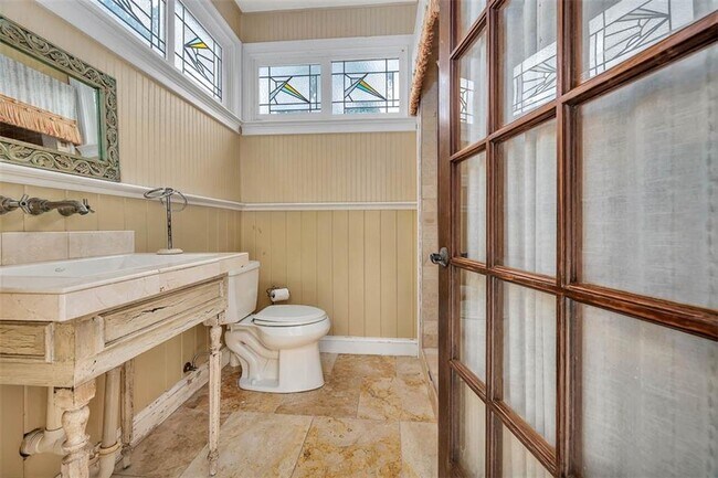 Building Photo - 210 Settlers Rd