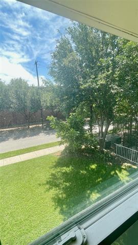 Building Photo - 3215 Douglas Ave