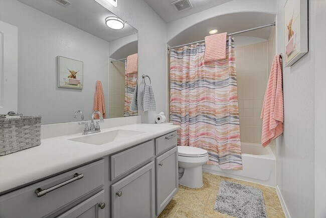 Building Photo - 4203 Bergamo Shores Dr