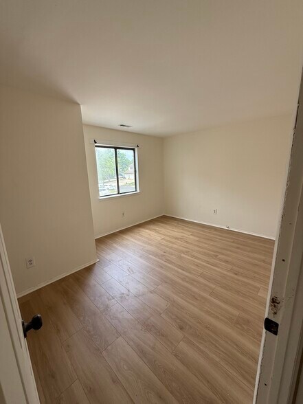 bedroom #2 - 60 Sandra Rd