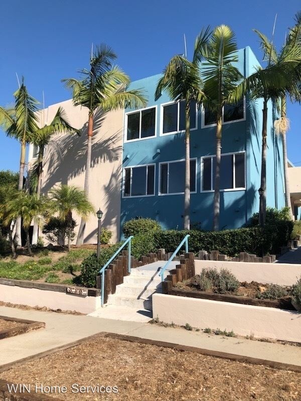 Primary Photo - 312 CALLE MIRAMAR