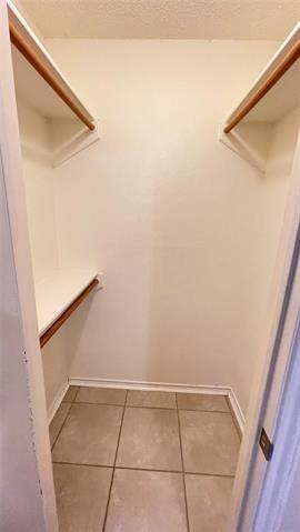 Building Photo - 6119 Kingswood Dr