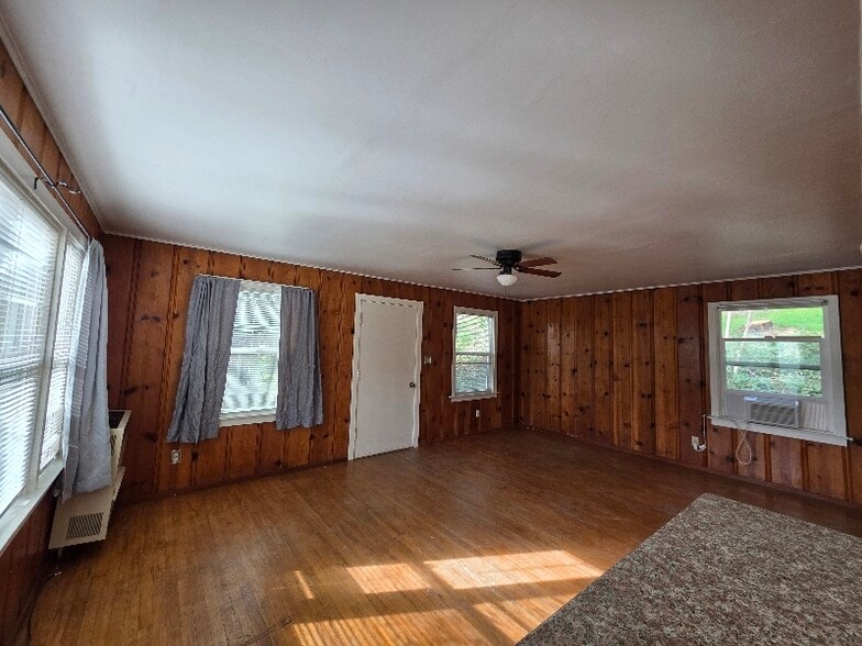 Building Photo - 16619 Old Stagecoach Rd