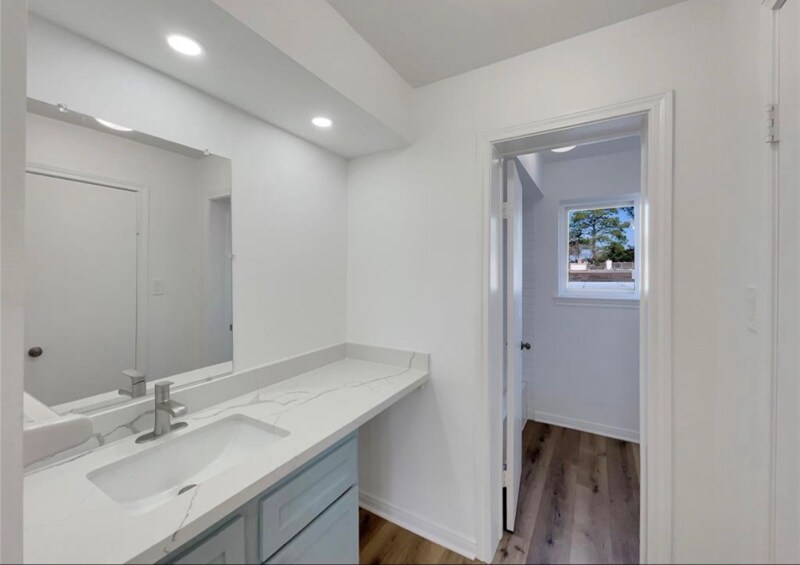 Building Photo - 2805 Cambridge Ln