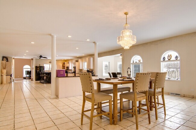 Building Photo - 30W777 Shoe Factory Rd