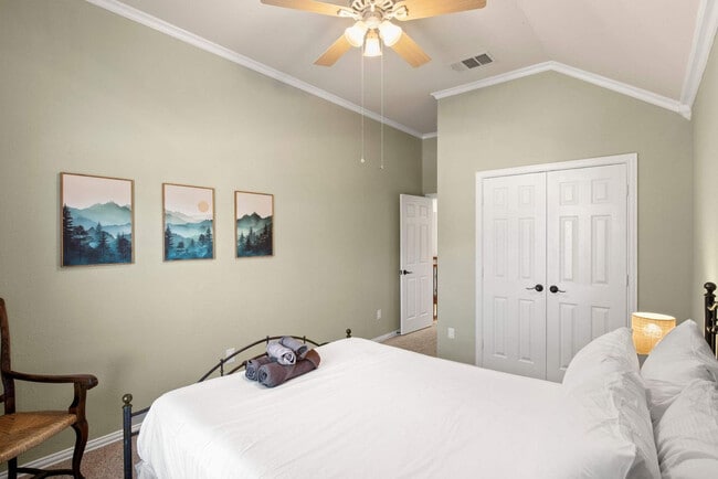 Building Photo - 201 Barkley Dr