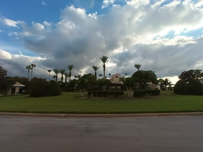 Building Photo - 7330 Westpointe Blvd