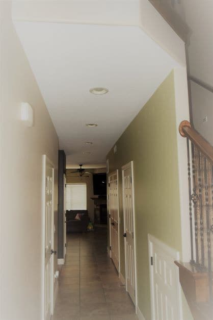 Entry Hallway - 1288 N Cedar Blvd