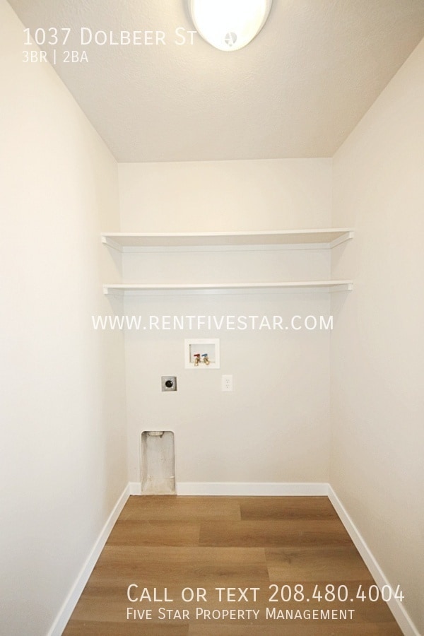 Building Photo - 1037 Dolbeer St