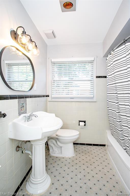 Building Photo - 4163 Amherst Rd