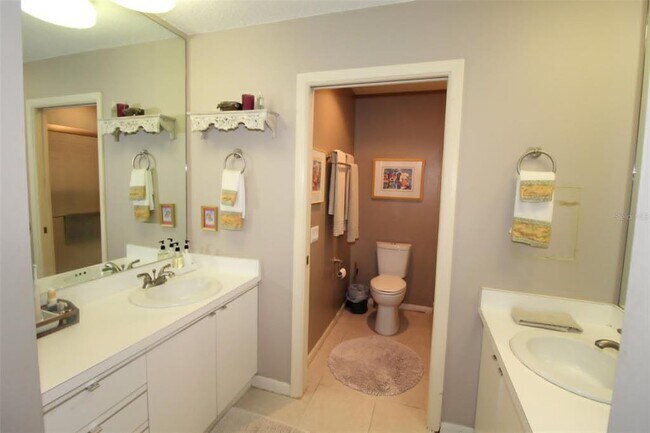 Building Photo - 4532 Ascot Cir N