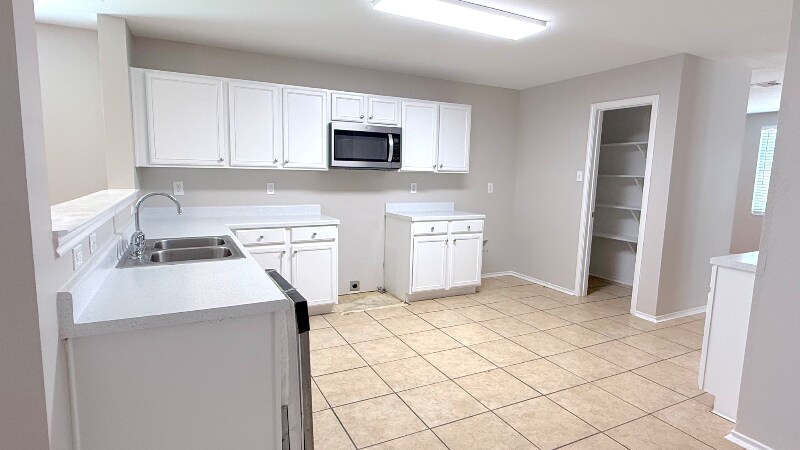 Building Photo - 3132 Coolwood Ln