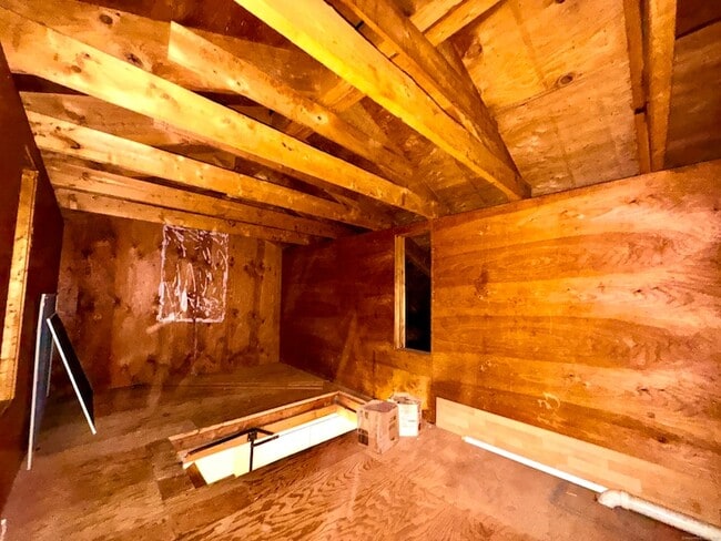 Building Photo - 133 Main St