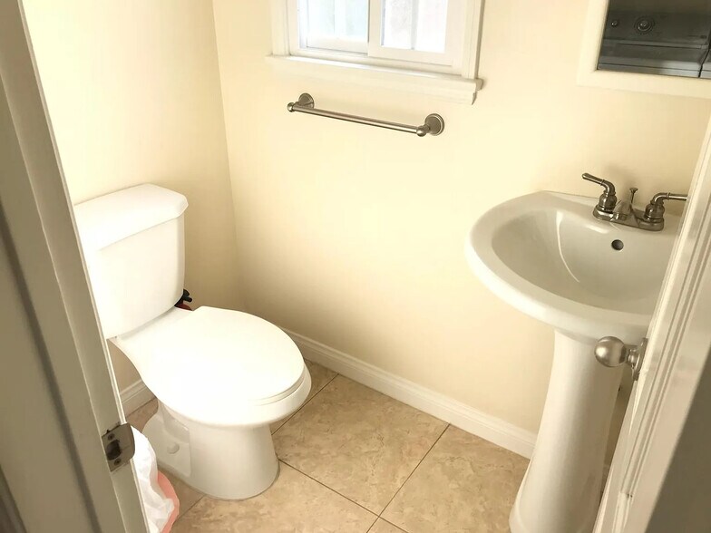 Powder Room - 12230 Hesby St