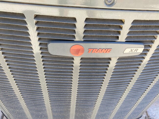 Building Photo - 419 Yarnell Dr