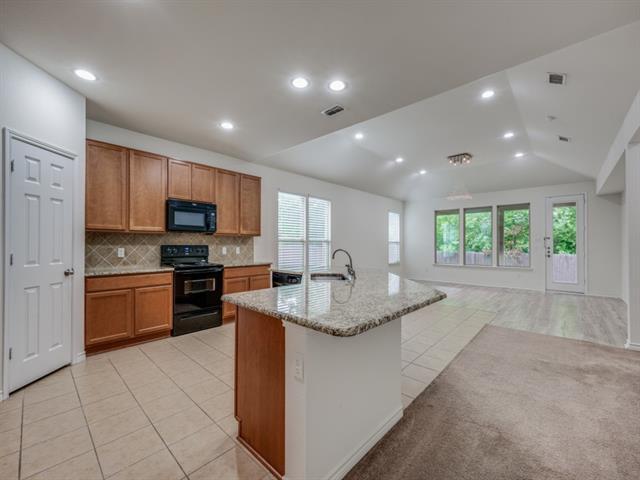 Building Photo - 8737 Maple Ridge Trail