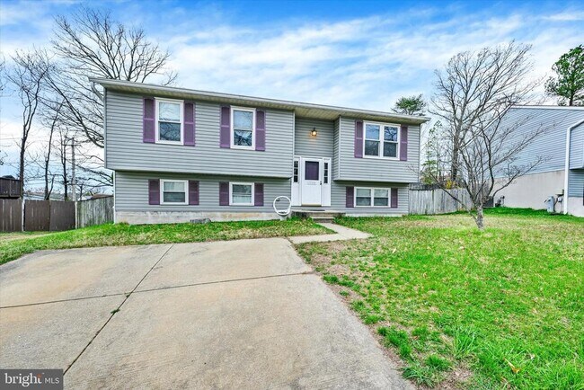 Building Photo - 1508 Lochaber Ct