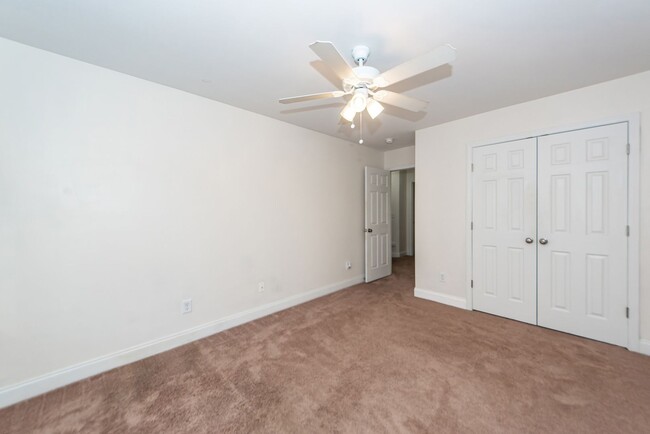 Building Photo - 3 Bedroom 2.5 Bath Townhome in Wescott Pla...