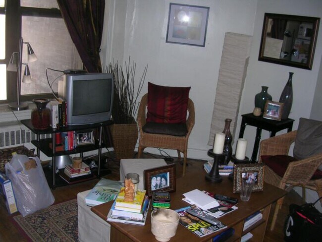 Building Photo - 385 Commonwealth Ave