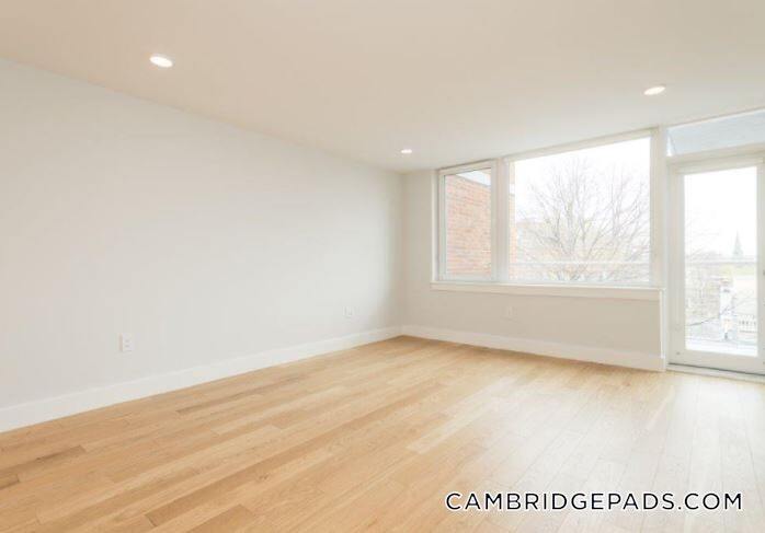 Building Photo - 334 Harvard St