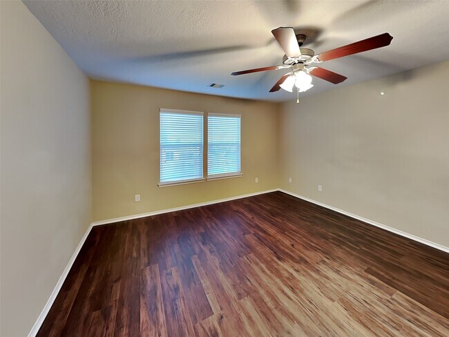 Building Photo - 15326 Boulder Hollow Ln