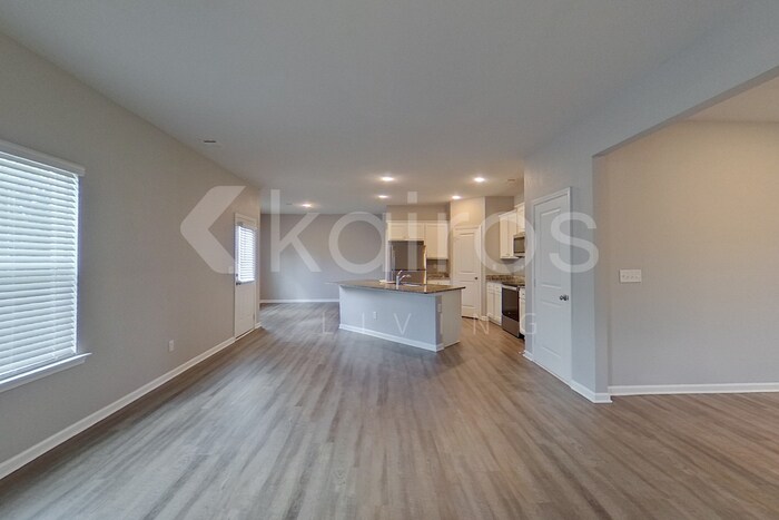 Building Photo - 3440 Bridgewood Dr