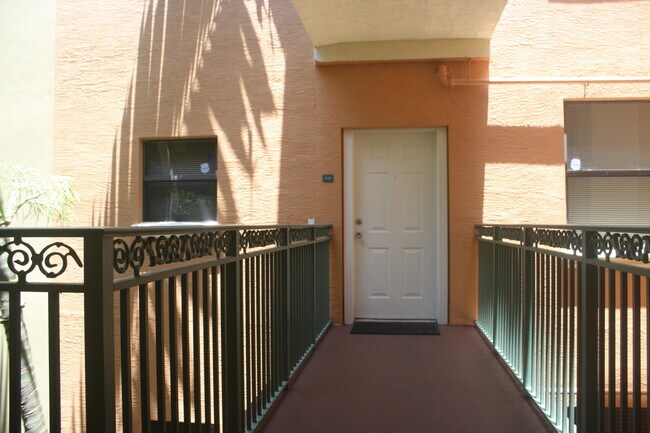 Primary Photo - 1610 Presidential Way