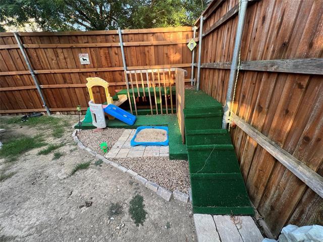 Building Photo - 5213 Forest Lawn Dr