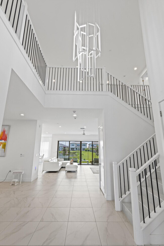 Building Photo - 12884 Wingspan Ct