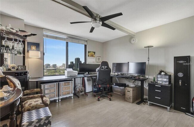 Building Photo - 400 E Colonial Dr