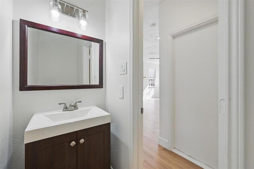 Building Photo - 841 Snapdragon Ln